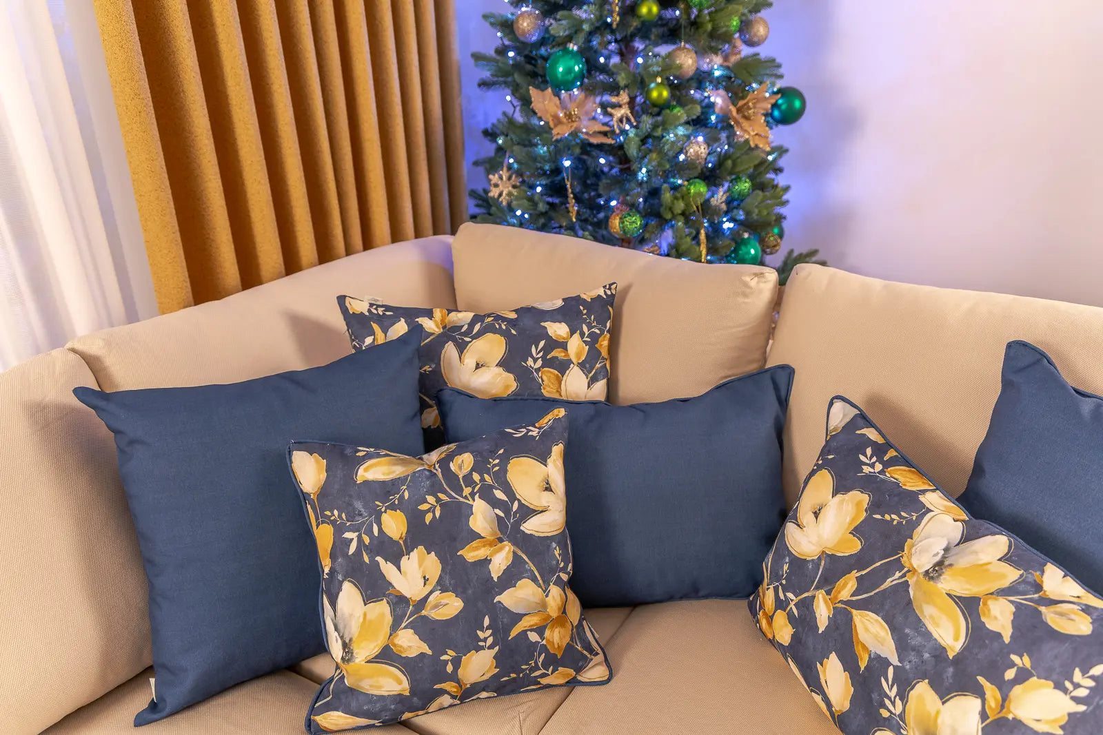 Winterblüte Kederkissen Blau