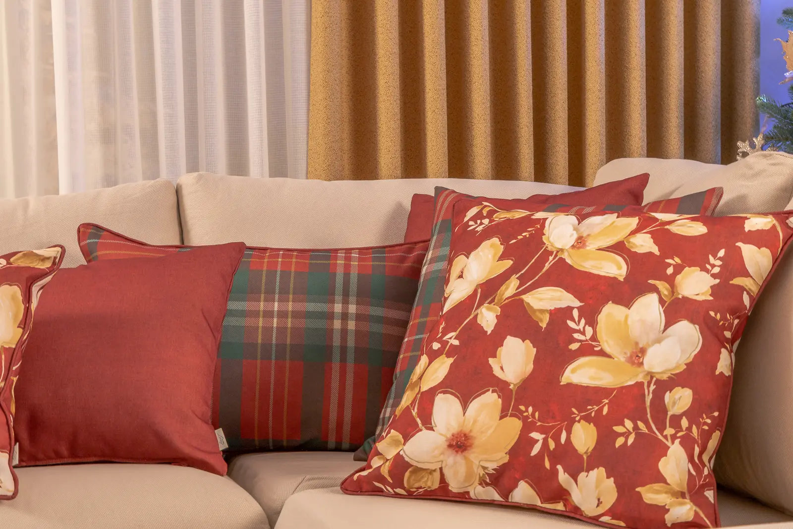 Winterblüte Kederkissen Rot