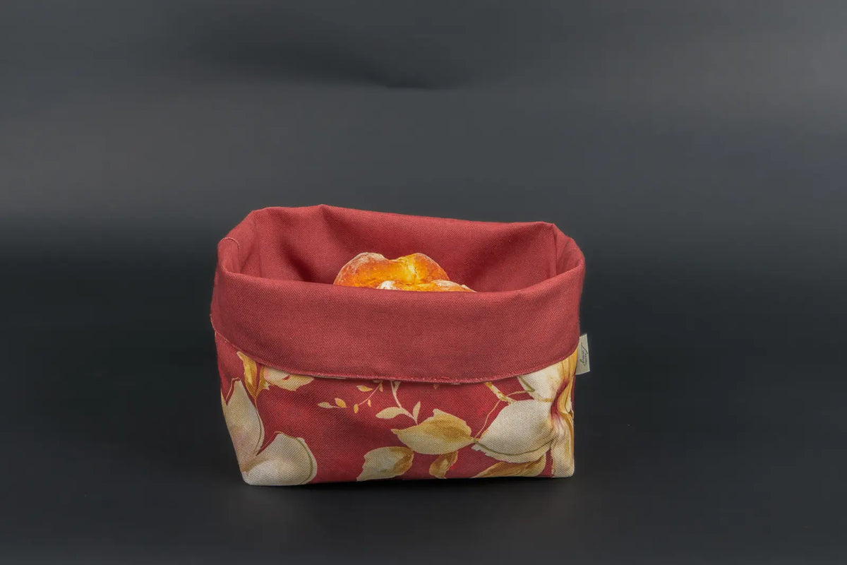 Winterblüte Brotkorb Rot