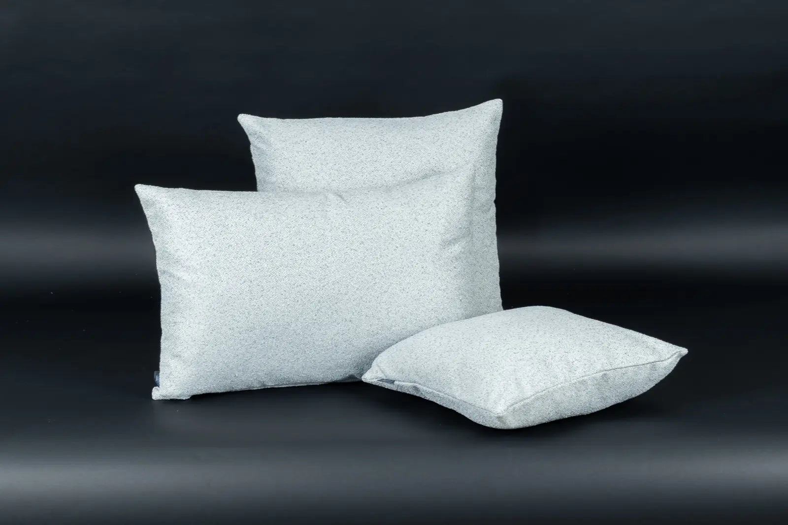 Signature Kissen Hellgrau