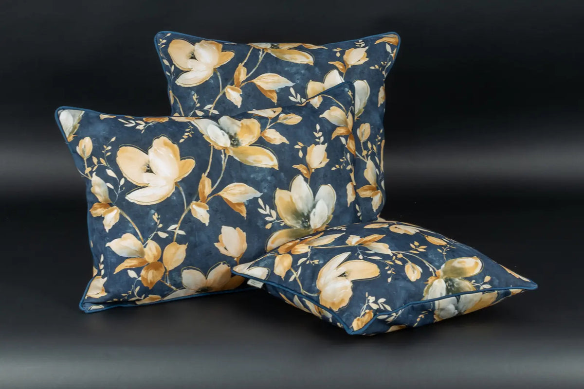 Winterblüte Kederkissen Blau