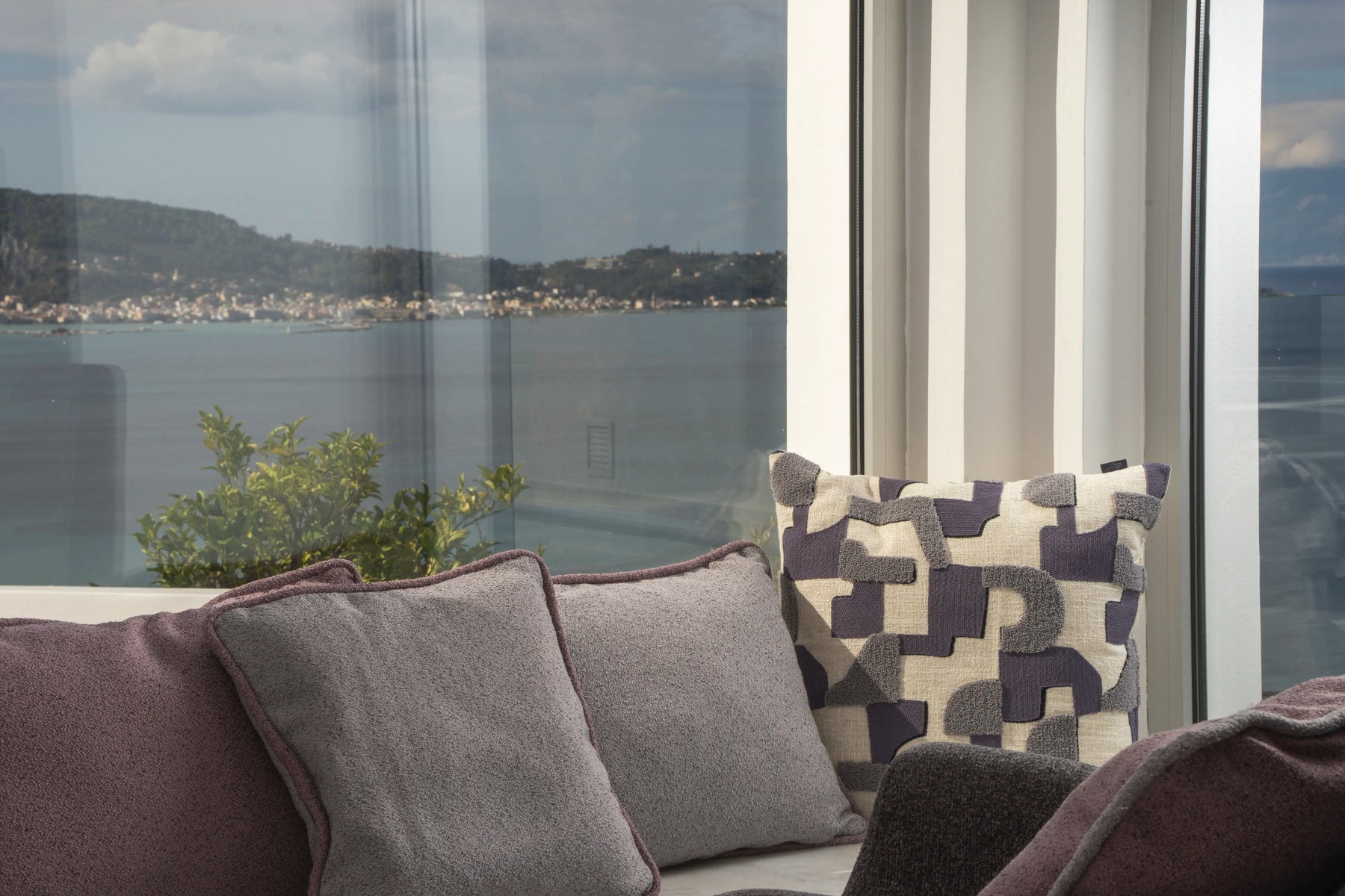 Signature Kissen Flieder